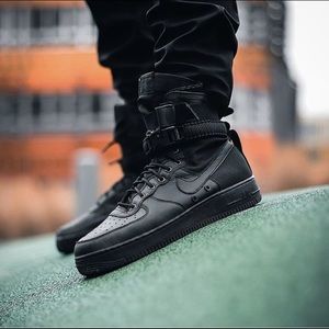 Nike Womens SF Air Force 1 High Triple Black US8.5